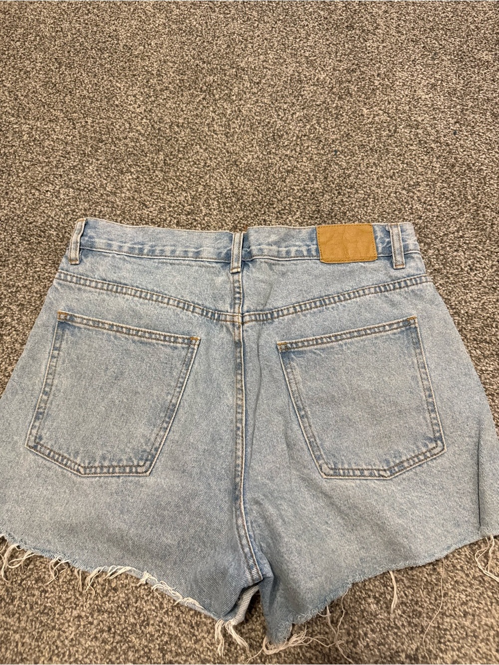 Denim shorts - Picture 3 of 3